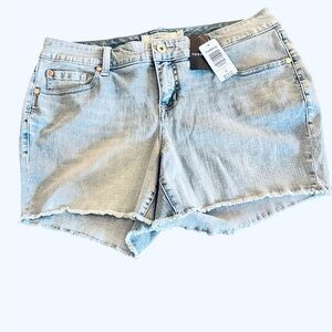 Torrid Light Wash Jean Shorts with Raw Hem SZ 14